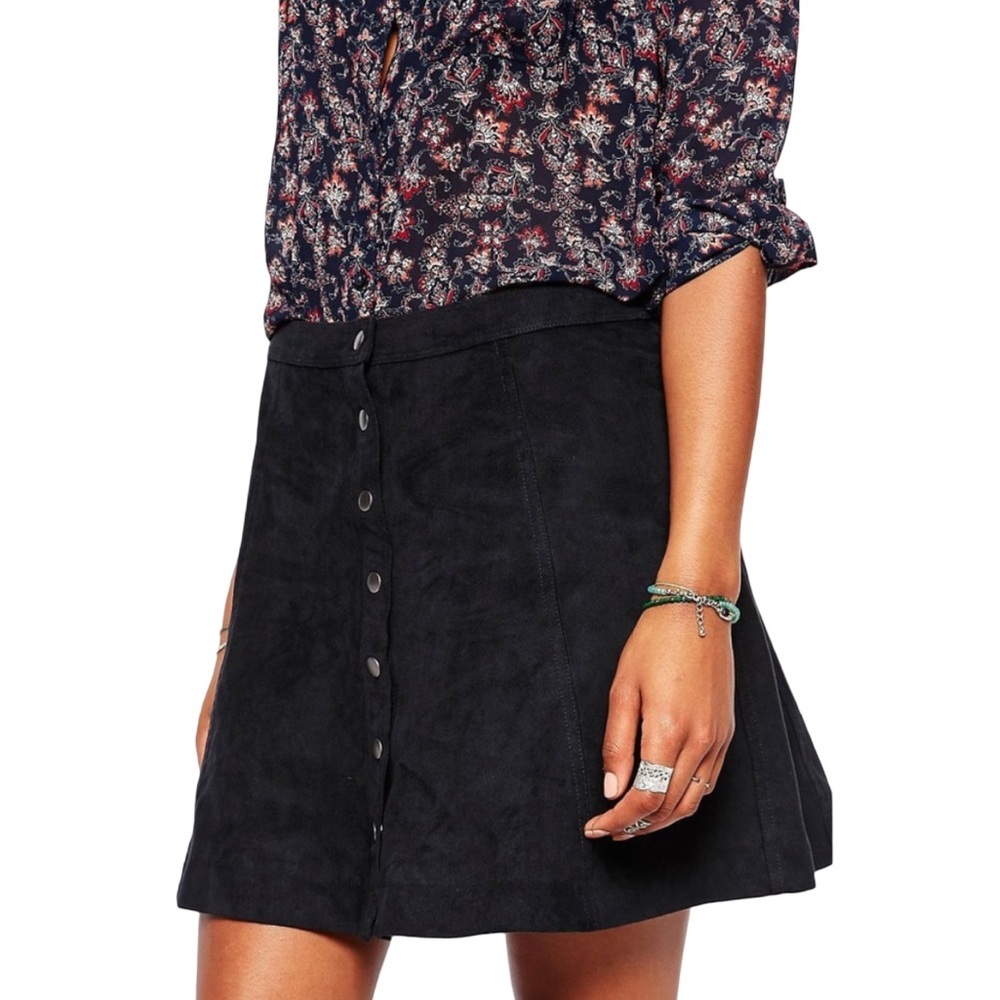 Abercrombie & Fitch Faux Suede Button Front Mini Skirt Black Size 4